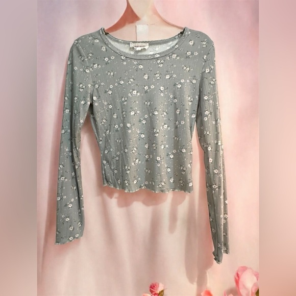 Pink Rose Tops - M Pink Rose Long Sleeve Pointelle Fitted floral shirt